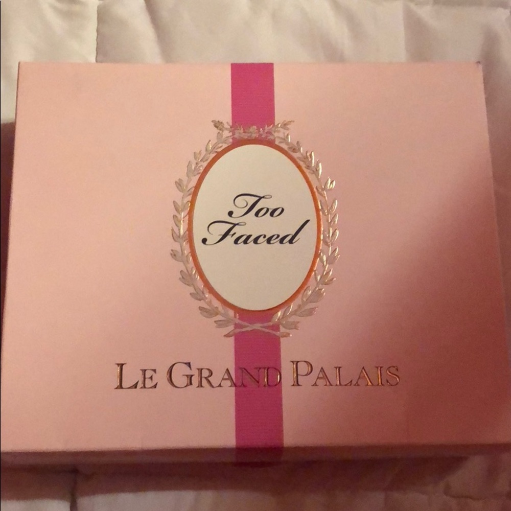 Limited edition too faced grande palace